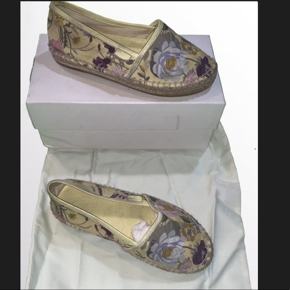 Gucci Other - Gucci Girls Espadrille Size 32/13**